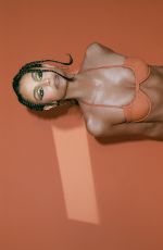 NAZANIN MANDI - Instagram Photos 03/31/2026