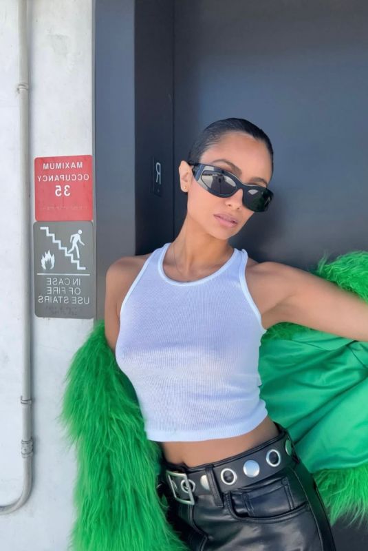 NAZANIN MANDI –  Instagram Photos 04/26/2026