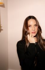 OLIVIA MUNN - Instagram Photos 04/20/2026