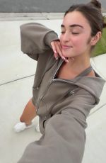 PRESLEY ELISE - Instagram Photos 04/28/2026