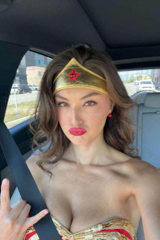 RACHEL PIZZOLATO - Instagram Photo and Video 04/24/2026