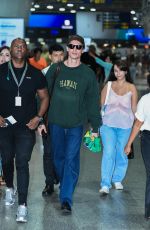 Shawn Mendes greets fans at the International Airport in Rio de Janeiro 04/04/2026