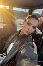 WALLIS DAY - Instagram Photos 04/19/2026