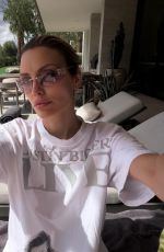 WALLIS DAY - Instagram Photos 04/19/2026