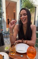 WALLIS DAY - Instagram Photos 04/27/2026