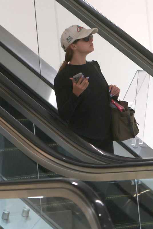 ADDISON RAE Arrives at LAX Airport in Los Angeles 05/14/2026
