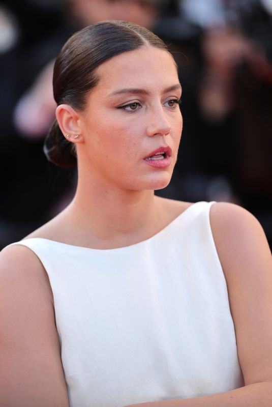ADELE EXARCHOPOULOS at La Bataille De Gaulle: L