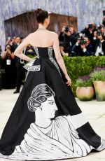 ANNE HATHAWAY at 2026 Met Gala Celebrating Costume Art at Metropolitan Museum of Art in New York City 05/04/2026