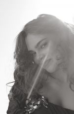 ARIANA GREENBLATT - Black and White Photoshoot at Cannes Film Festival, May 2026
