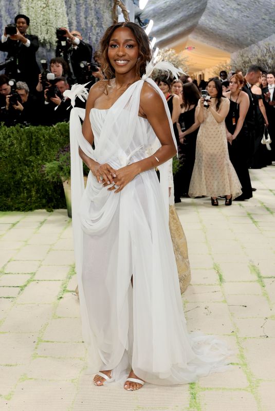AYO EDEBIRI at 2026 Met Gala Celebrating Costume Art at Metropolitan Museum of Art in New York City 05/04/2026