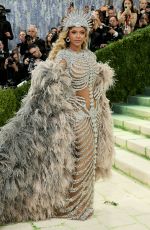 BEYONCE at 2026 Met Gala Celebrating Costume Art at Metropolitan Museum of Art in New York City 05/04/2026