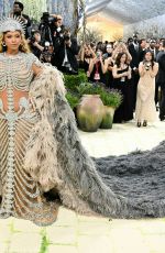 BEYONCE at 2026 Met Gala Celebrating Costume Art at Metropolitan Museum of Art in New York City 05/04/2026