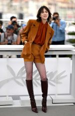 CHARLOTTE GAINSBOURG at L