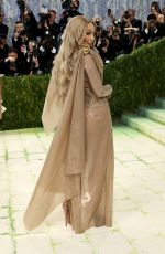 DOJA CAT at 2026 Met Gala Celebrating Costume Art at Metropolitan Museum of Art in New York City 05/04/2026