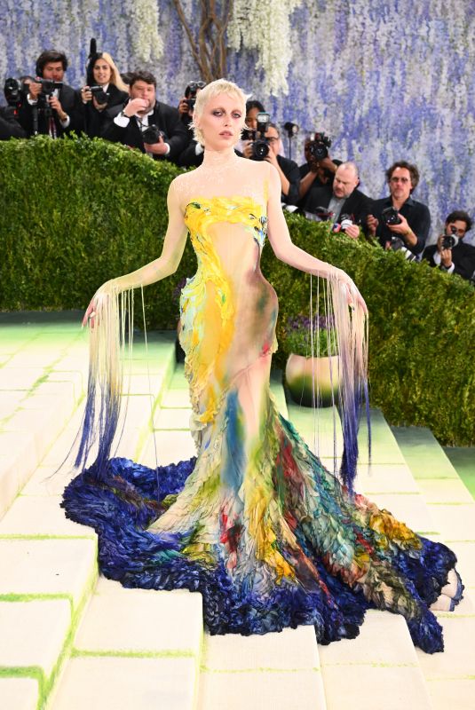 EMMA CHAMBERLAIN at 2026 Met Gala Celebrating Costume Art at Metropolitan Museum of Art in New York City 05/04/2026