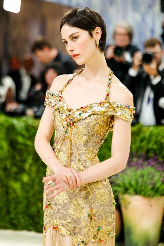 GRACIE ABRAMS at 2026 Met Gala Celebrating Costume Art at Metropolitan Museum of Art in New York City 05/04/2026