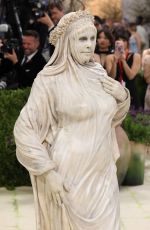 HEIDI KLUM at 2026 Met Gala Celebrating Costume Art at Metropolitan Museum of Art in New York City 05/04/2026