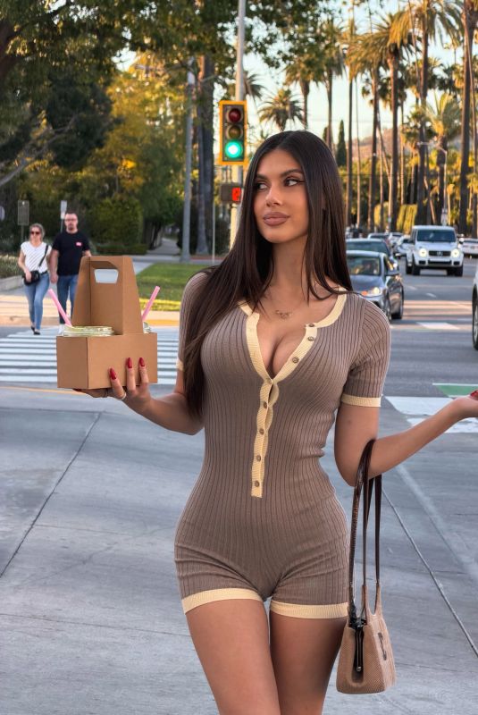 INES TROCCHIA – Instagram Photos 04/30/2026