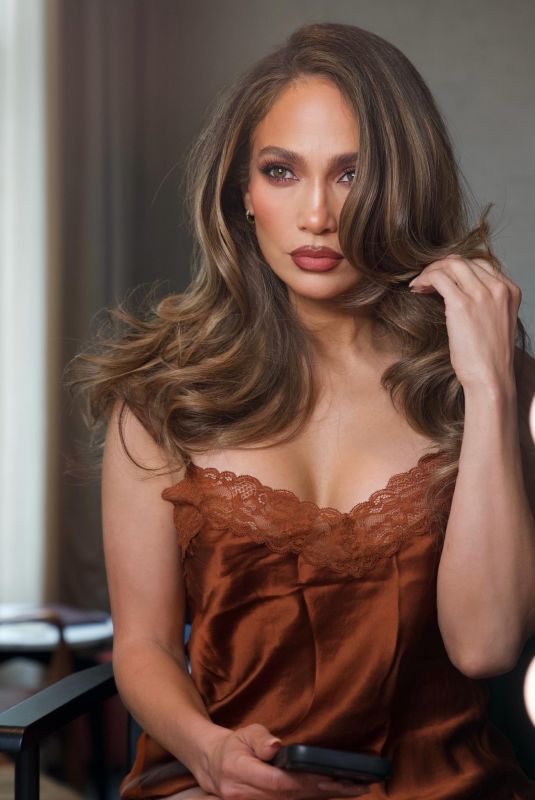 JENNIFER LOPEZ - Instagram Photos 05/15/2026