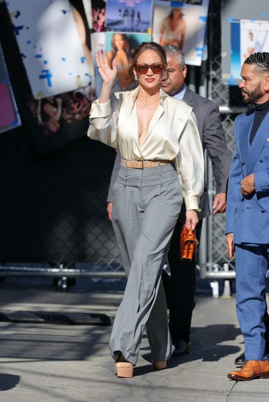 JENNIFER LOPEZ Out and About in Los Angeles 05/27/2026