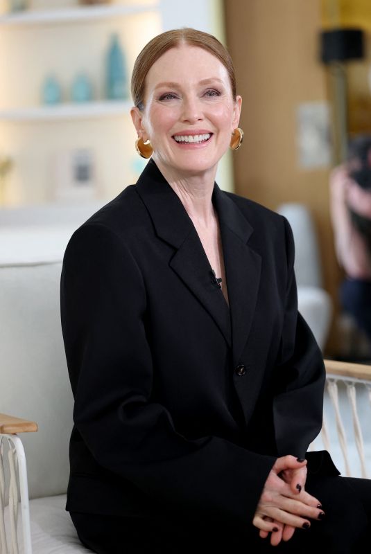 JULIANNE MOORE at Kering Women in Motion: Julianne Moore Photocall at 79th Cannes Film Festival at Carlton Hotel in Cannes 05/16/2026