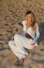 JUTTA LEERDAM - Instagram Photos 02/25/2026
