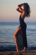 KARI RILEY - Instagram Photos 05/04/2026