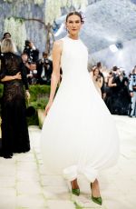 KARLIE KLOSS at 2026 Met Gala Celebrating Costume Art at Metropolitan Museum of Art in New York City 05/04/2026