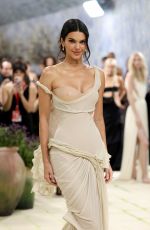 KENDALL JENNER at 2026 Met Gala Celebrating Costume Art at Metropolitan Museum of Art in New York City 05/04/2026