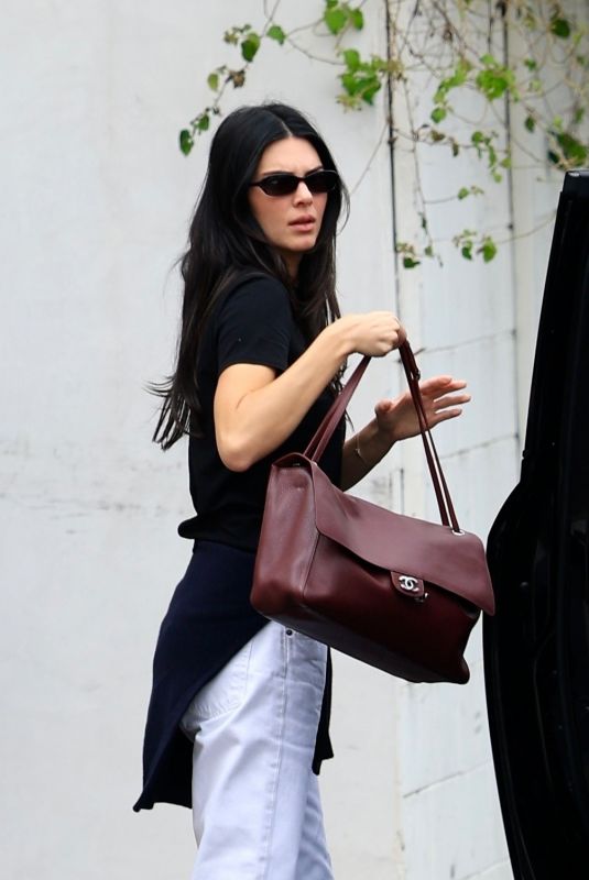KENDALL JENNER Out for Breakfast at ARCHITECTURE in West Hollywood 05/14/2026