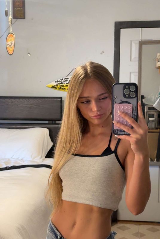 KYLA DODDS – Instagram Photos 05/04/2026