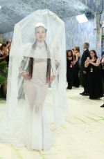 LALISA MANOBAL at 2026 Met Gala Celebrating Costume Art at Metropolitan Museum of Art in New York City 05/04/2026