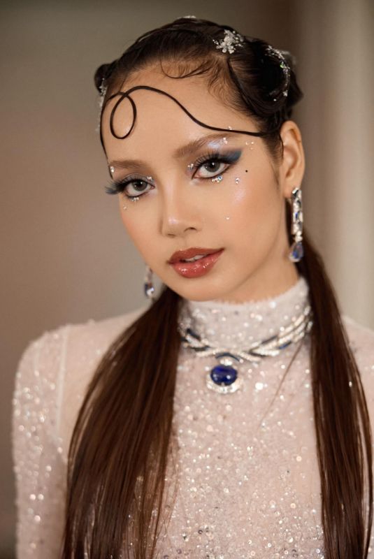 LALISA MANOBAL – Instagram Photos and Video 05/23/2026