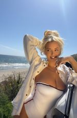 LINDSEY PELAS - Instagram Photos 05/01/2026