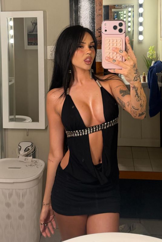MAGGIE LINDEMANN – Instagram Photos 05/26/2026