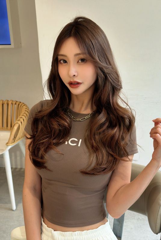MAKOTO MINAMI - Instagram Photos 04/30/2026