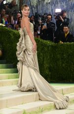 MARGOT ROBBIE at 2026 Met Gala Celebrating Costume Art at Metropolitan Museum of Art in New York City 05/04/2026