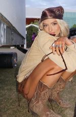 MIRANDA HOPE - Instagram Photos 05/09/2026