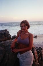 NAILA VAN KOMMER - Instagram Photos 05/02/2026