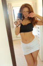 PHOEBE GINGER - Instagram Photos 05/01/2026