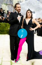RACHEL SENNOTT at 2026 Met Gala Celebrating Costume Art at Metropolitan Museum of Art in New York City 05/04/2026