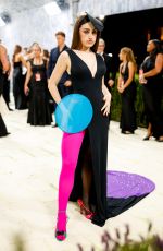 RACHEL SENNOTT at 2026 Met Gala Celebrating Costume Art at Metropolitan Museum of Art in New York City 05/04/2026