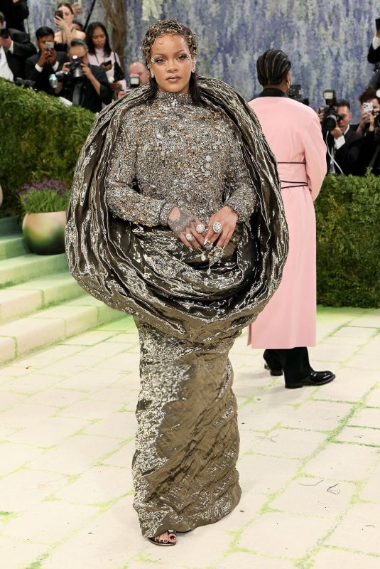 RIHANNA at 2026 Met Gala Celebrating Costume Art at Metropolitan Museum of Art in New York City 05/04/2026