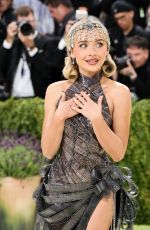SABRINA CARPENTER at 2026 Met Gala Celebrating Costume Art at Metropolitan Museum of Art in New York City 05/04/2026