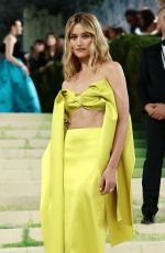 SARAH PIDGEON at 2026 Met Gala Celebrating Costume Art at Metropolitan Museum of Art in New York City 05/04/2026