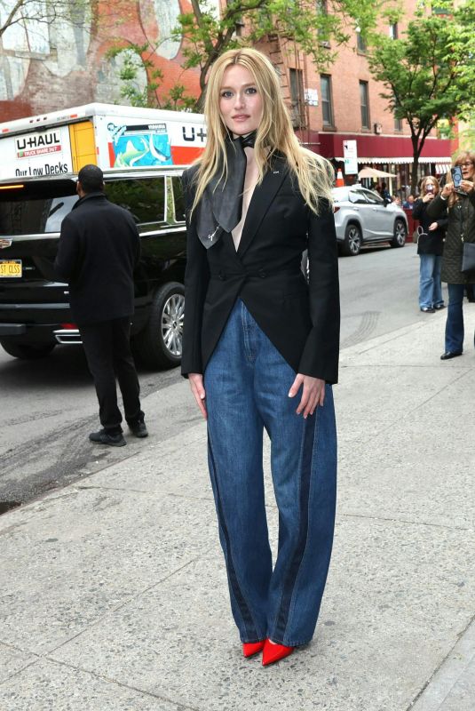 SARAH PIDGEON Out and About in New York City 04/29/2026