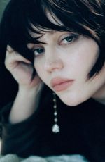 SOPHIE THATCHER for Plico Magazine, May 2026