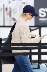 SYDNEY SWEENEY Catching a Flight Back to Gold Coast at Sydney Airport 05/04/2026