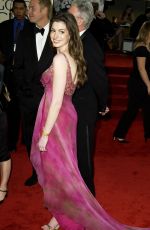 ANNE HATHAWAY at 60th Golden Globe Awards in Beverly Hills 01/19/2003