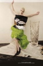 ANYA TAYLOR-JOY in L